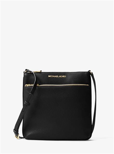 sac riley michael kors|Riley Small Pebbled Leather Messenger Bag .